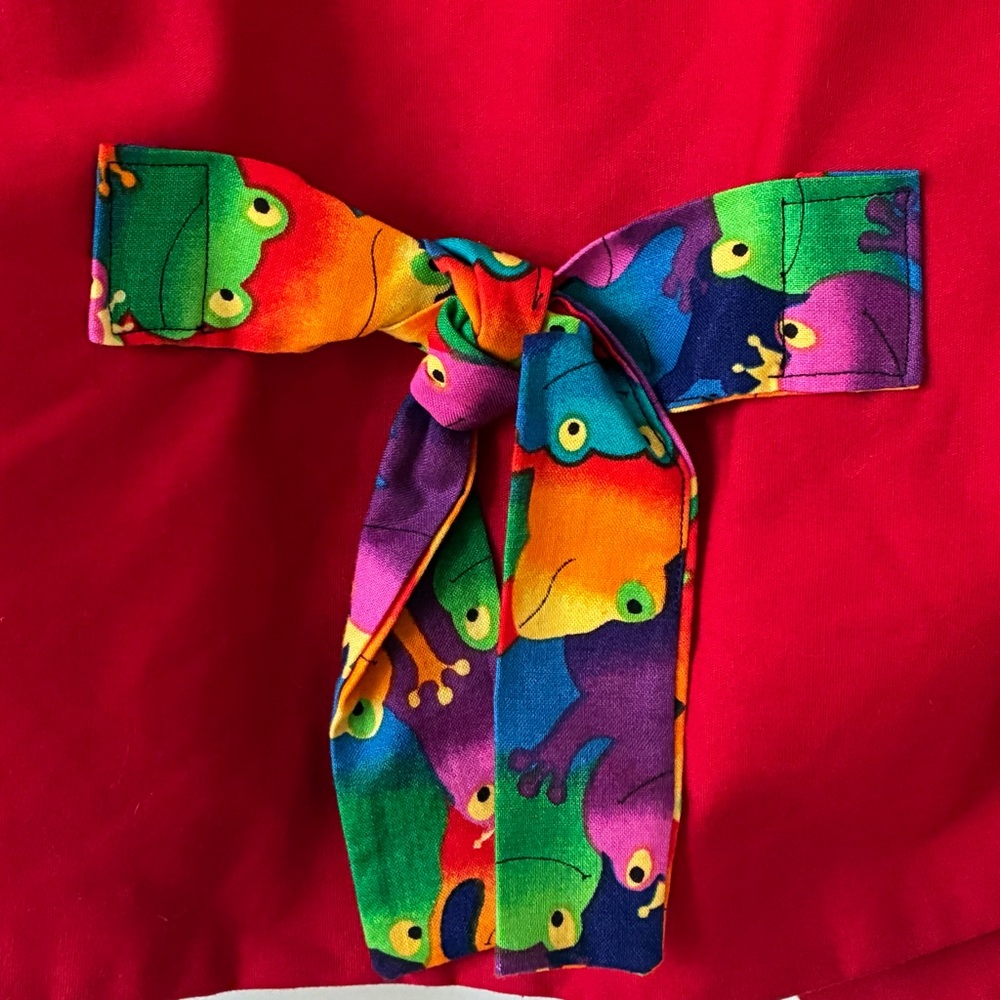Rainbow Frogs Vest (One Size) - Picture 4 of 4